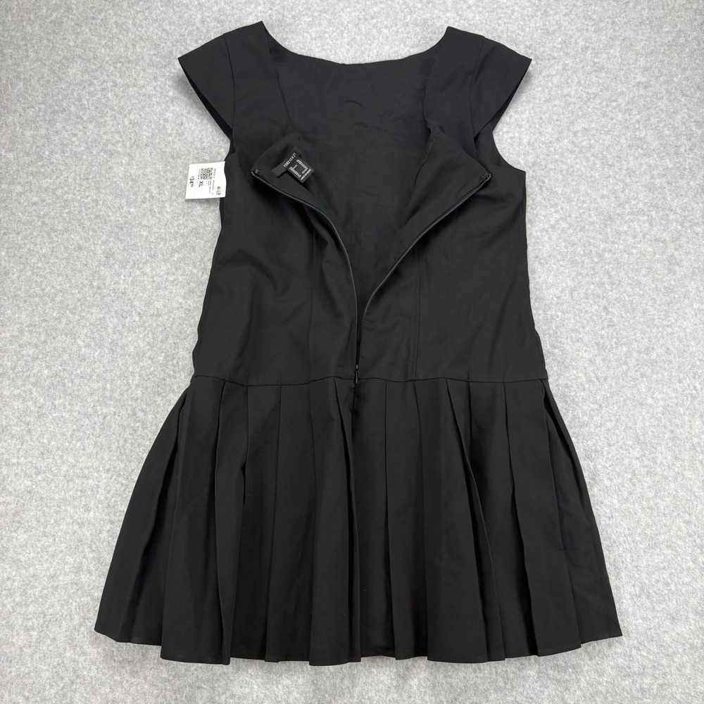 Forever 21 Mini Dress Womens XL Black Pleated Cap Sleeve Square Neck Preppy LBD - Picture 3 of 9